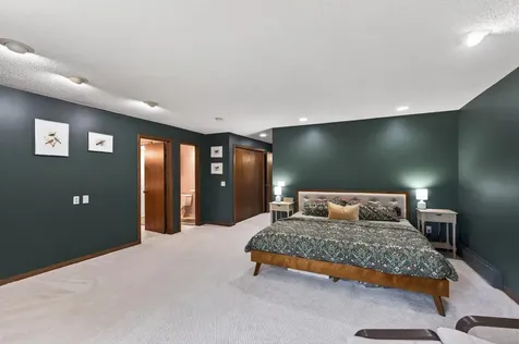 5590 Matterhorn Drive NE Fridley MN 55432