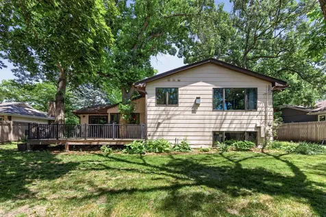 5590 Matterhorn Drive NE Fridley MN 55432