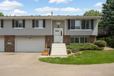 7654 12th Street N Oakdale MN 55128