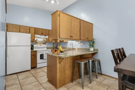 7654 12th Street N Oakdale MN 55128