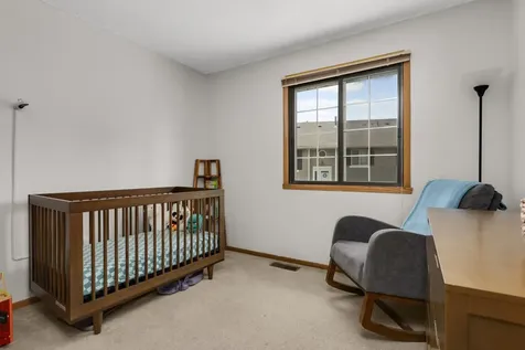 7654 12th Street N Oakdale MN 55128