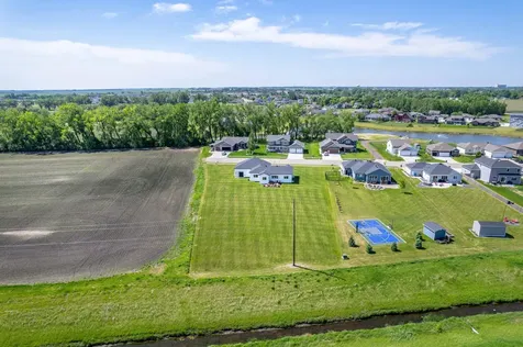 1426 Summerwood Trail W Dilworth MN 56529