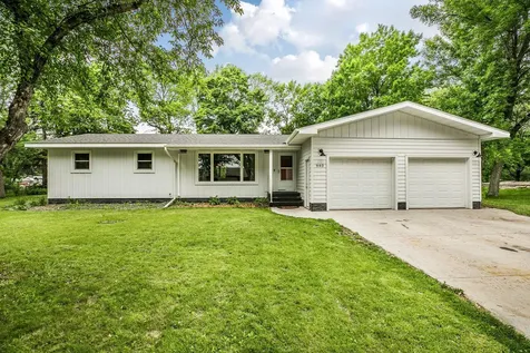 940 Hamlet Drive N Avon MN 56310