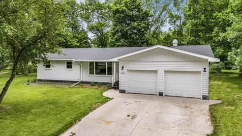 940 Hamlet Drive N Avon MN 56310
