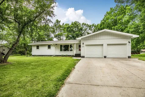 940 Hamlet Drive N Avon MN 56310