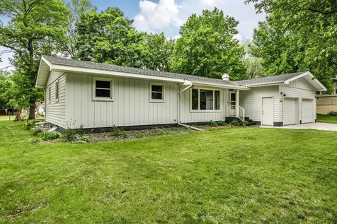 940 Hamlet Drive N Avon MN 56310