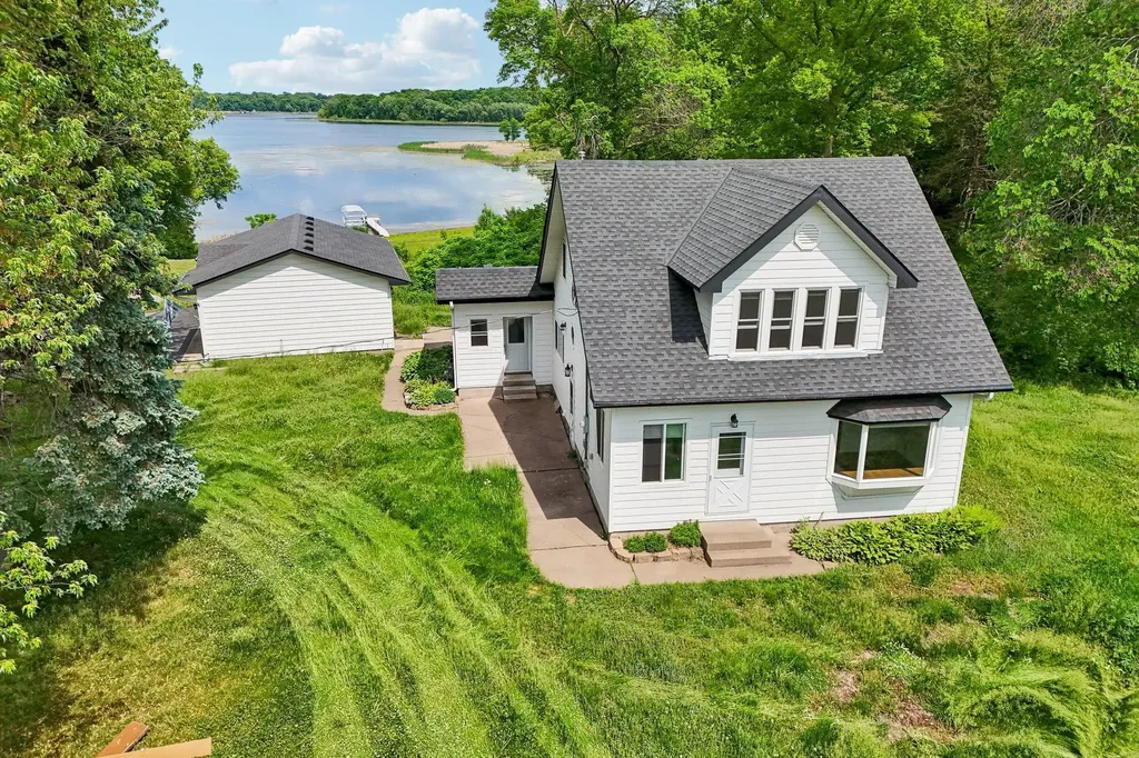 11551 278th Street Chisago City MN 55013