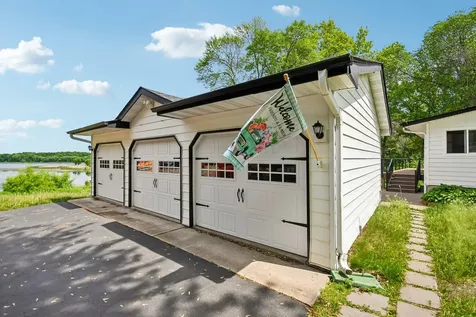 11551 278th Street Chisago City MN 55013
