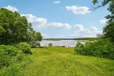 11551 278th Street Chisago City MN 55013