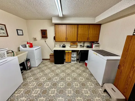 101 17th Avenue NE Roseau MN 56751