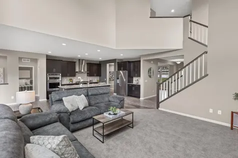 16894 Reeder Ridge Eden Prairie MN 55347