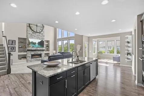 16894 Reeder Ridge Eden Prairie MN 55347