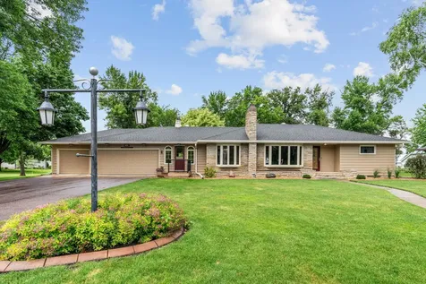719 Park Avenue Hamburg MN 55339
