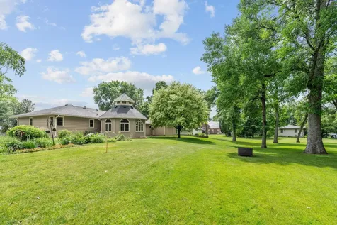 719 Park Avenue Hamburg MN 55339