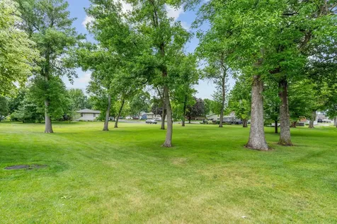 719 Park Avenue Hamburg MN 55339