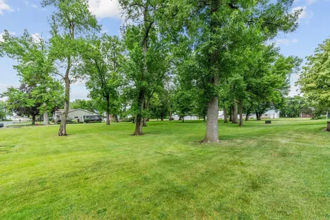 719 Park Avenue Hamburg MN 55339