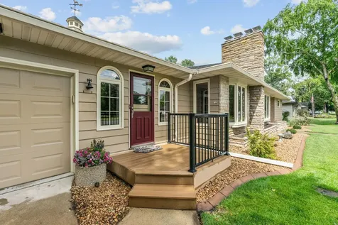 719 Park Avenue Hamburg MN 55339