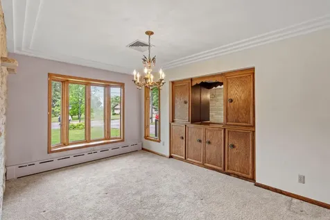 719 Park Avenue Hamburg MN 55339