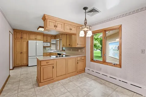 719 Park Avenue Hamburg MN 55339