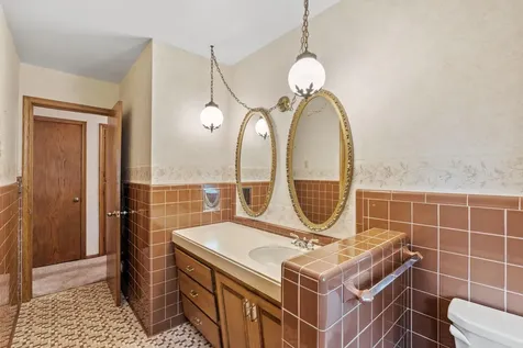 719 Park Avenue Hamburg MN 55339