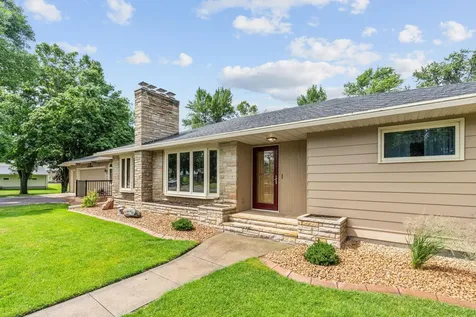 719 Park Avenue Hamburg MN 55339