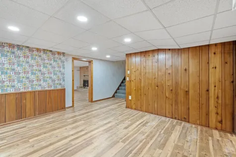 719 Park Avenue Hamburg MN 55339