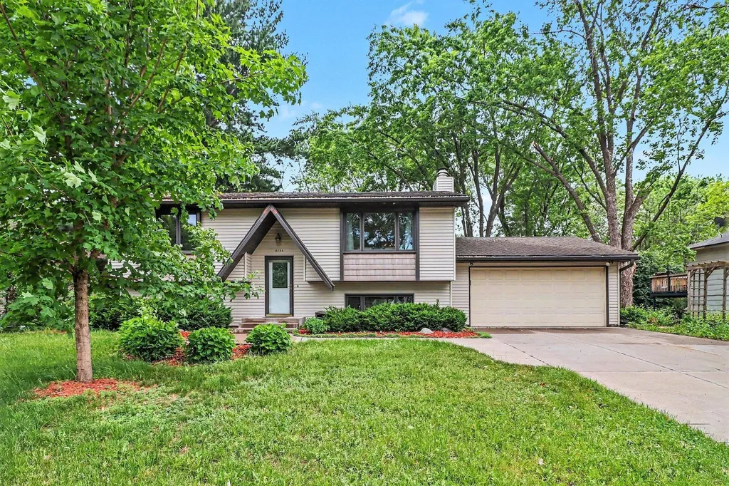 6724 Aldrich Avenue N Brooklyn Center MN 55430