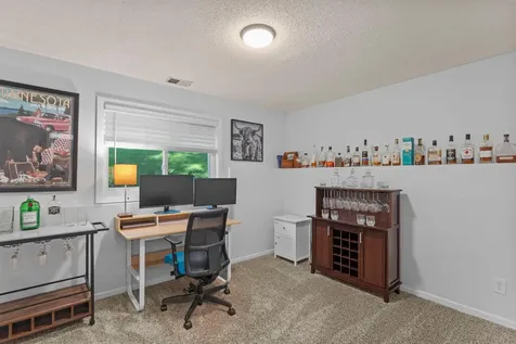 899 Park Knoll Drive Eagan MN 55123