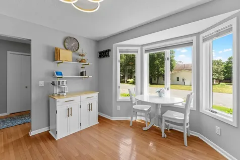 899 Park Knoll Drive Eagan MN 55123
