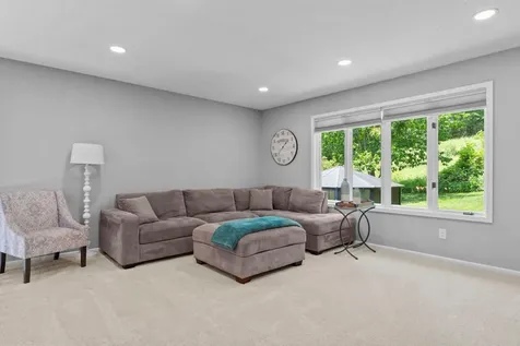 899 Park Knoll Drive Eagan MN 55123