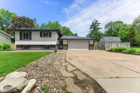2515 Hillview Road Mounds View MN 55112