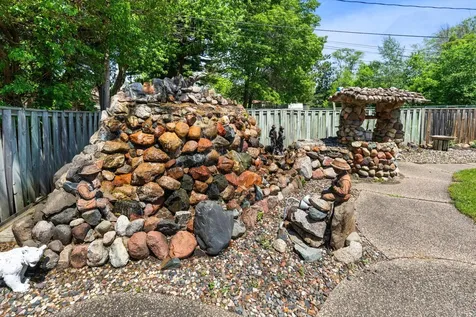 2515 Hillview Road Mounds View MN 55112