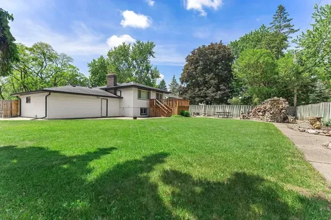 2515 Hillview Road Mounds View MN 55112
