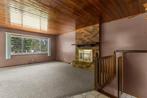 2515 Hillview Road Mounds View MN 55112