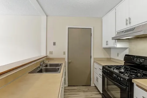 8642 S Maplebrook Circle Brooklyn Park MN 55445