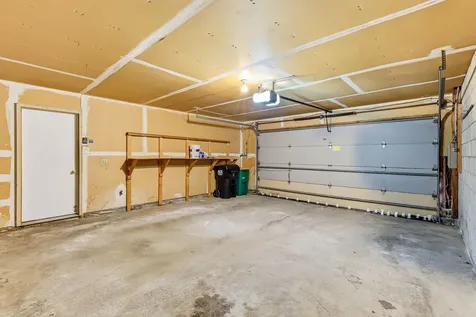 8642 S Maplebrook Circle Brooklyn Park MN 55445
