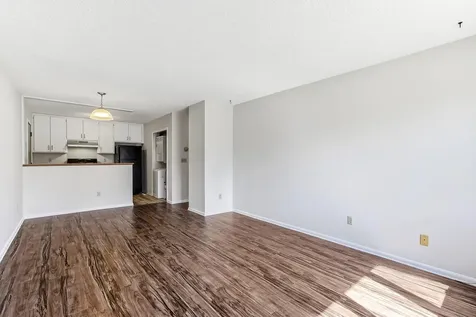 8642 S Maplebrook Circle Brooklyn Park MN 55445