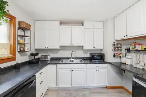 2020 7th Street SW Willmar MN 56201