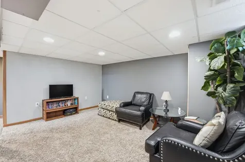 2020 7th Street SW Willmar MN 56201