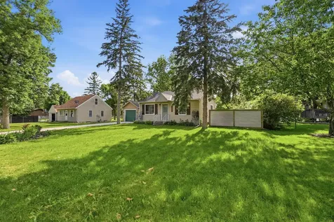 2020 7th Street SW Willmar MN 56201