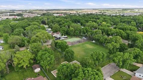 2020 7th Street SW Willmar MN 56201