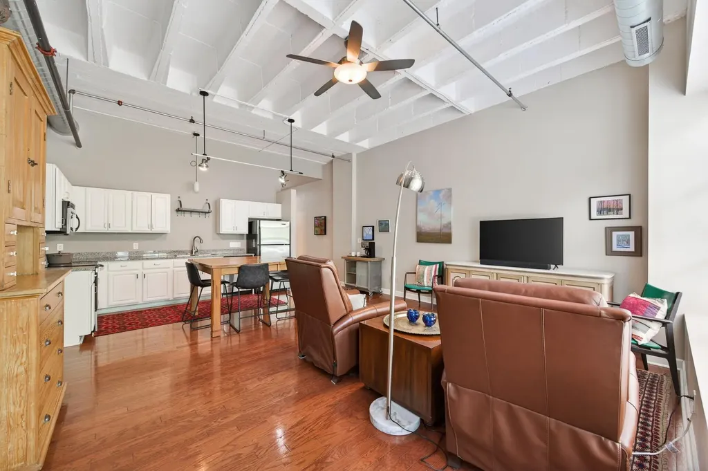 111 E Franklin Avenue Minneapolis MN 55404