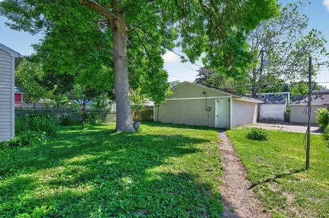 5232 Washburn Avenue N Minneapolis MN 55430