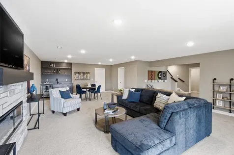 916 Kepler Avenue NE Hanover MN 55341