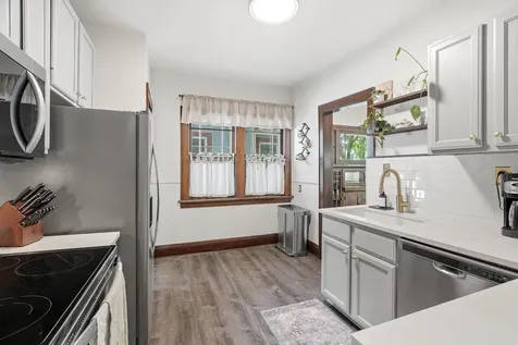 4220 Minnehaha Avenue Minneapolis MN 55406