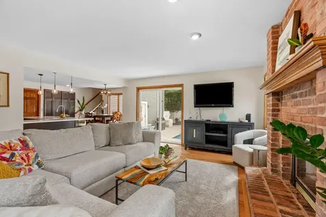 1257 Donegal Alcove Woodbury MN 55125