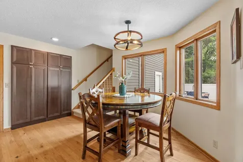 1257 Donegal Alcove Woodbury MN 55125