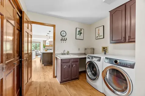 1257 Donegal Alcove Woodbury MN 55125