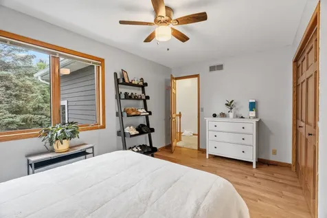 1257 Donegal Alcove Woodbury MN 55125