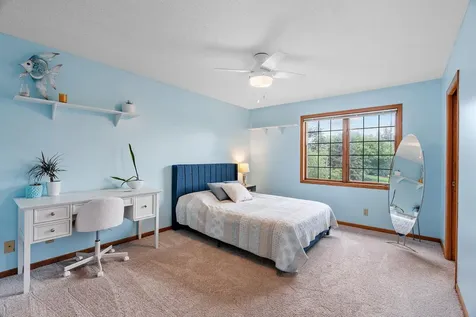 1257 Donegal Alcove Woodbury MN 55125